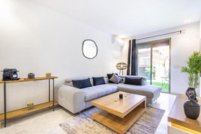 NEW!, Jardin privé, Jacuzzi , transats, barbecue